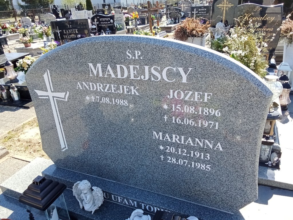 Grób Józef Madejski