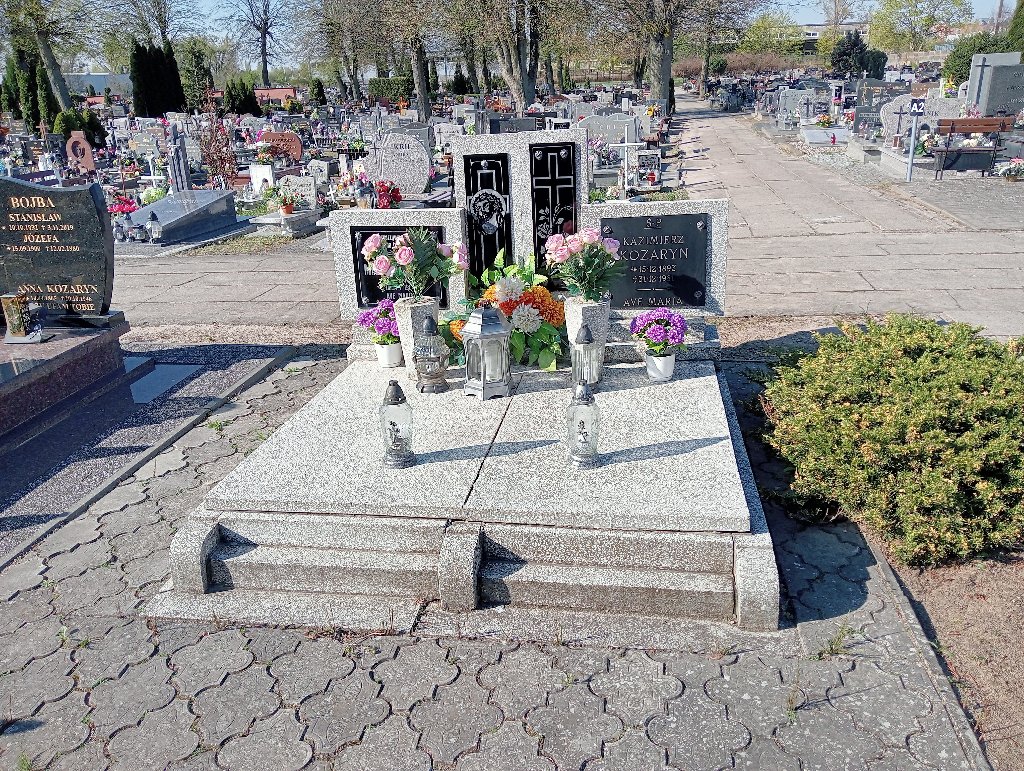 Grób Maria Kozaryn