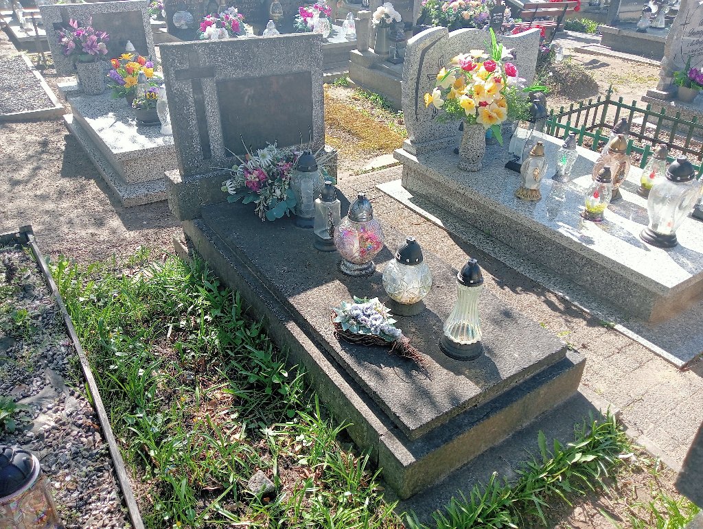 Grób Maria Chmielowiec