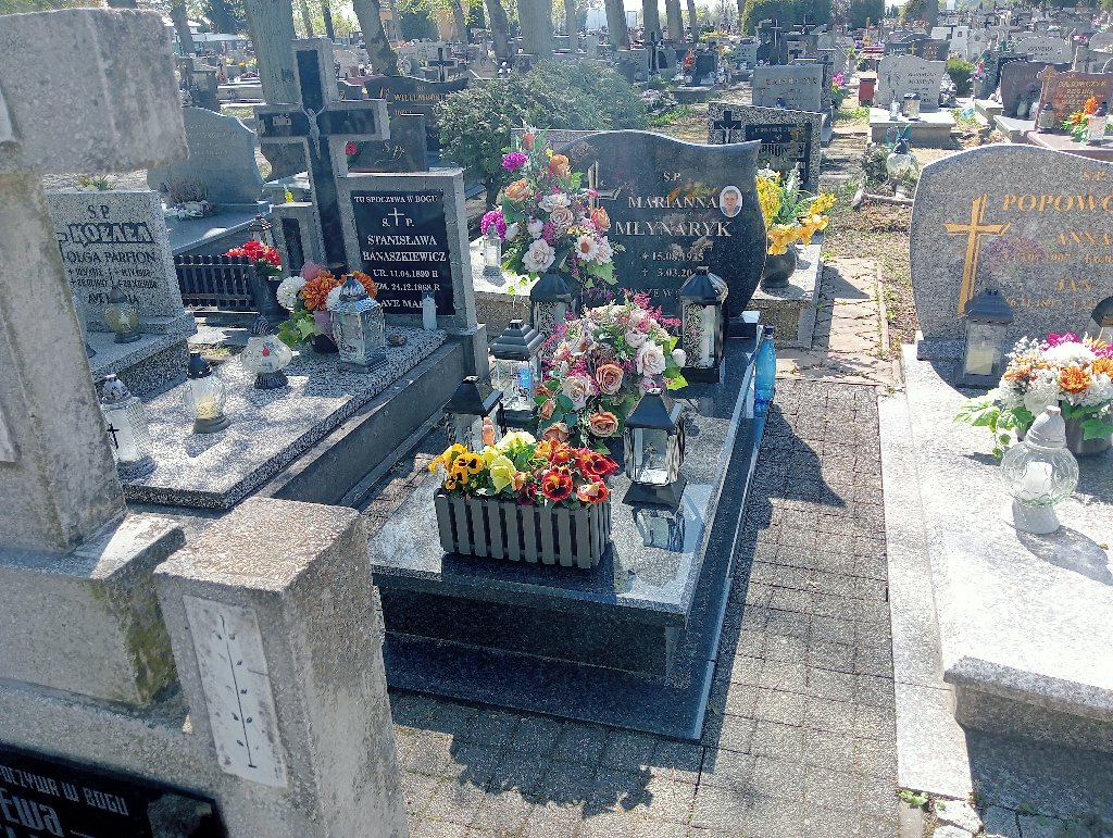 Grób Marianna Młynaryk