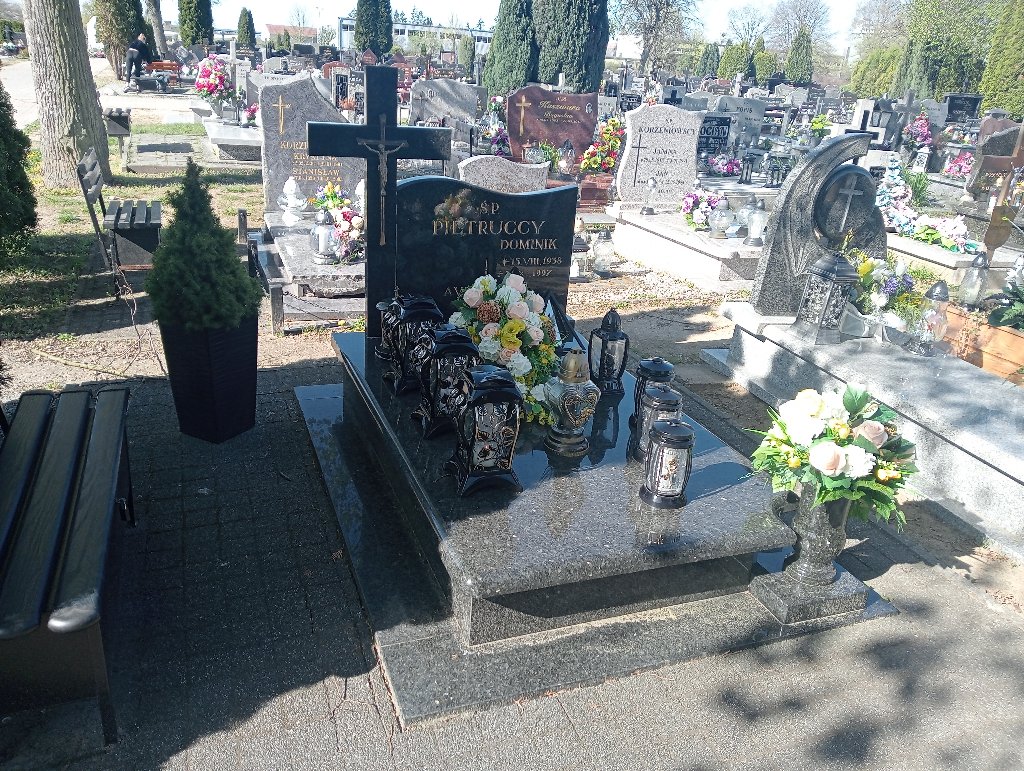 Grób Dominik Pietrucki