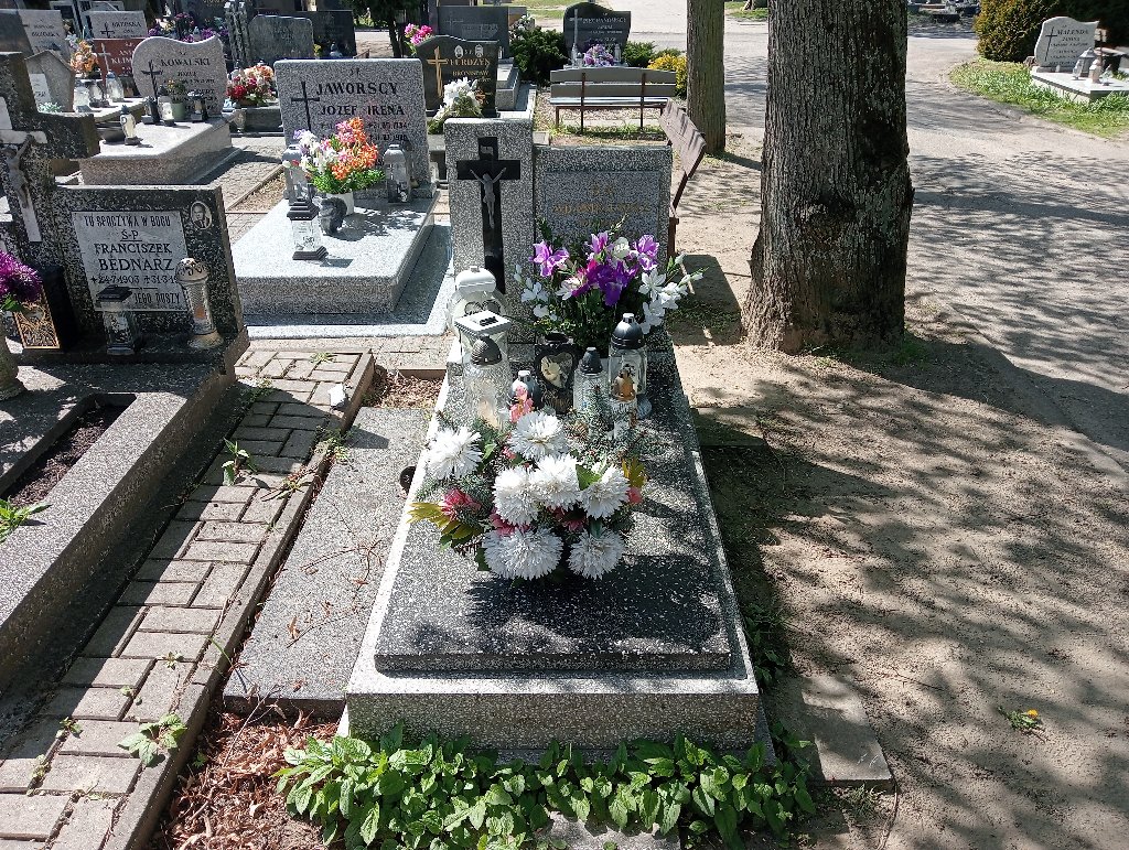 Grób Stanisław Adamkiewicz